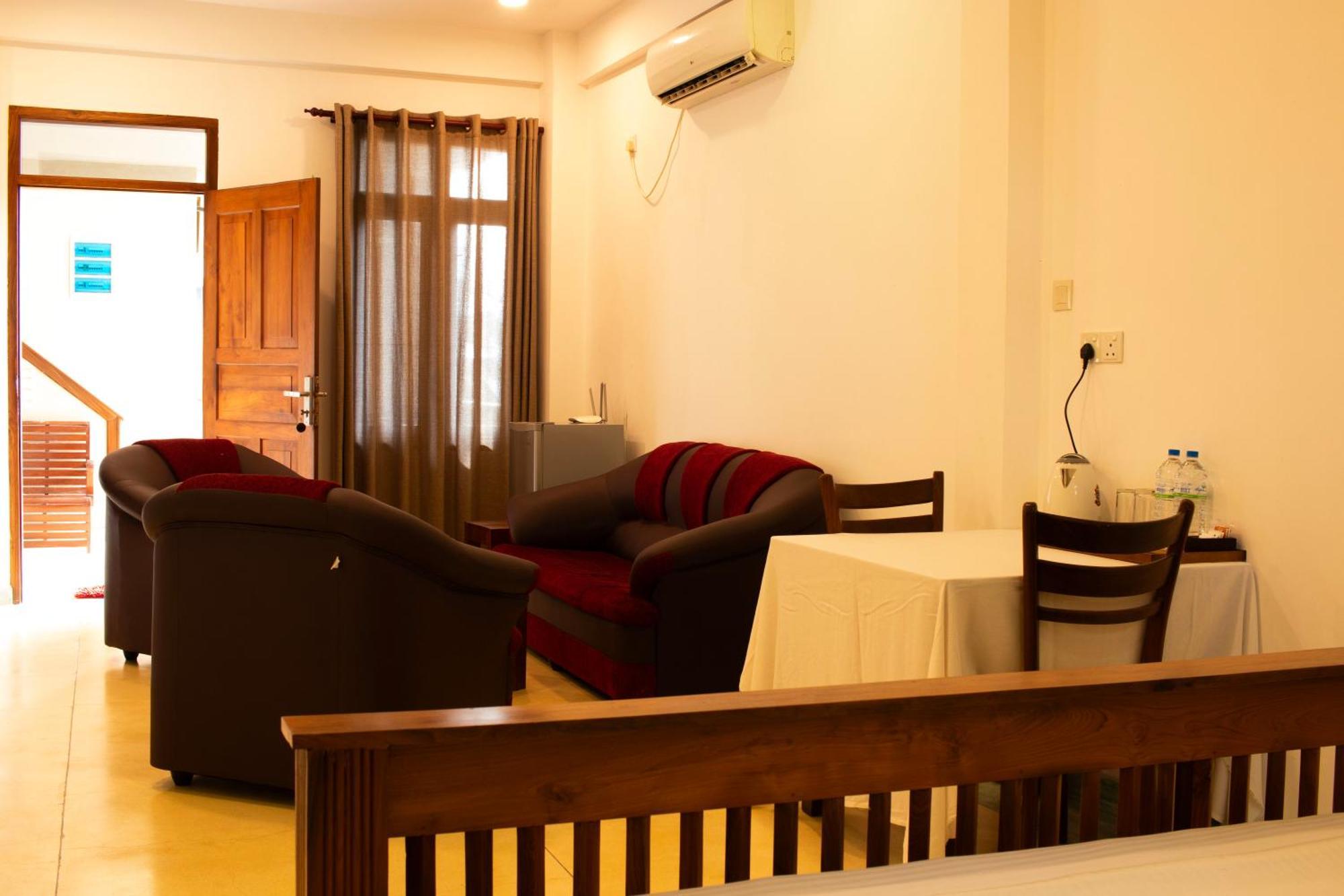 Hotel Coconut Bar Sea Lodge Beruwala Esterno foto