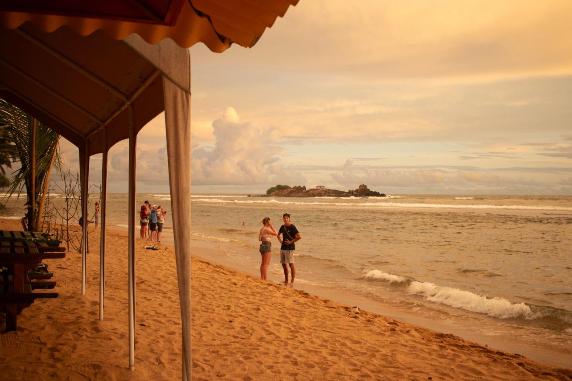 Hotel Coconut Bar Sea Lodge Beruwala Esterno foto
