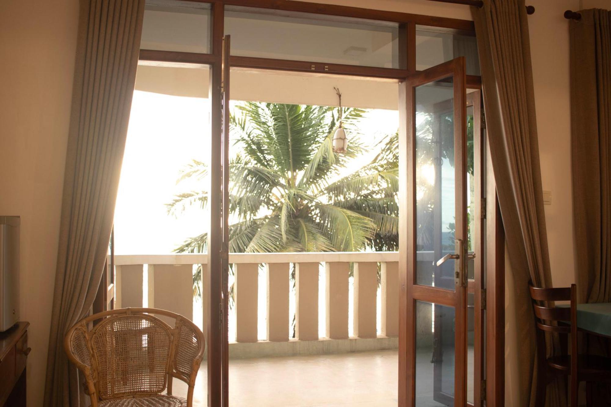 Hotel Coconut Bar Sea Lodge Beruwala Esterno foto